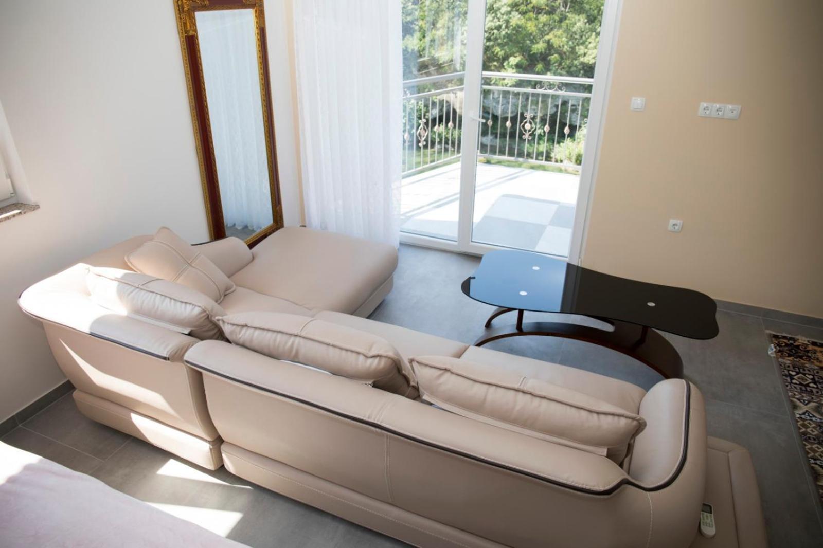 Kovac Riverfront Apartments โมสตาร์ ภายนอก รูปภาพ
